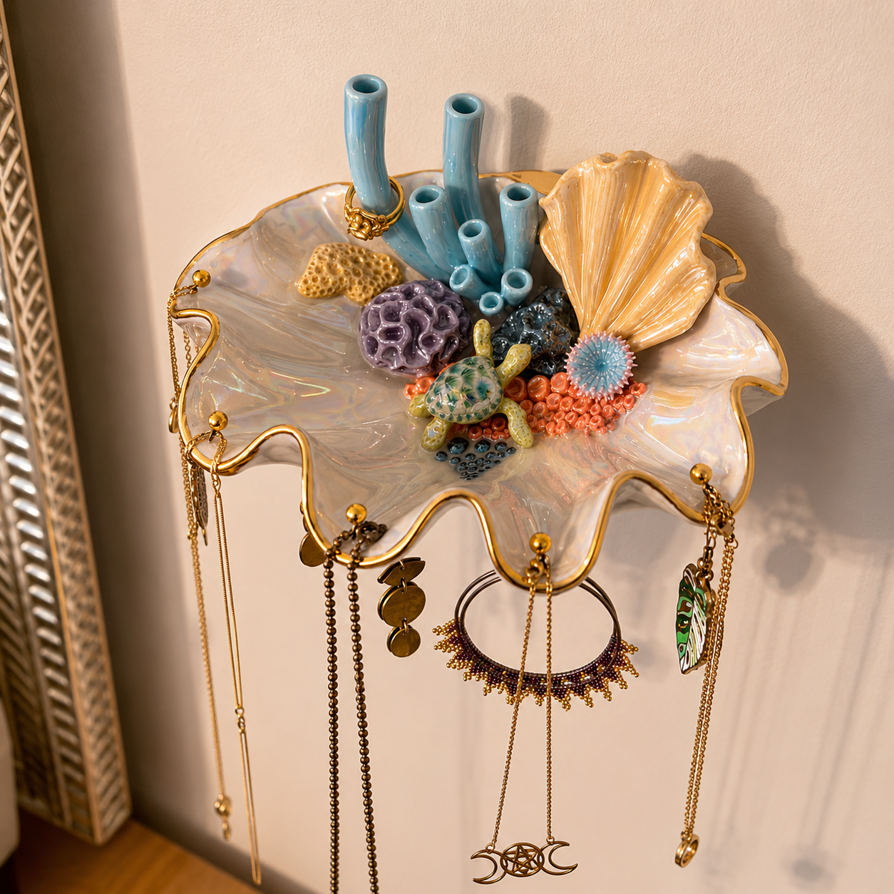 Shell jewellery Holder
