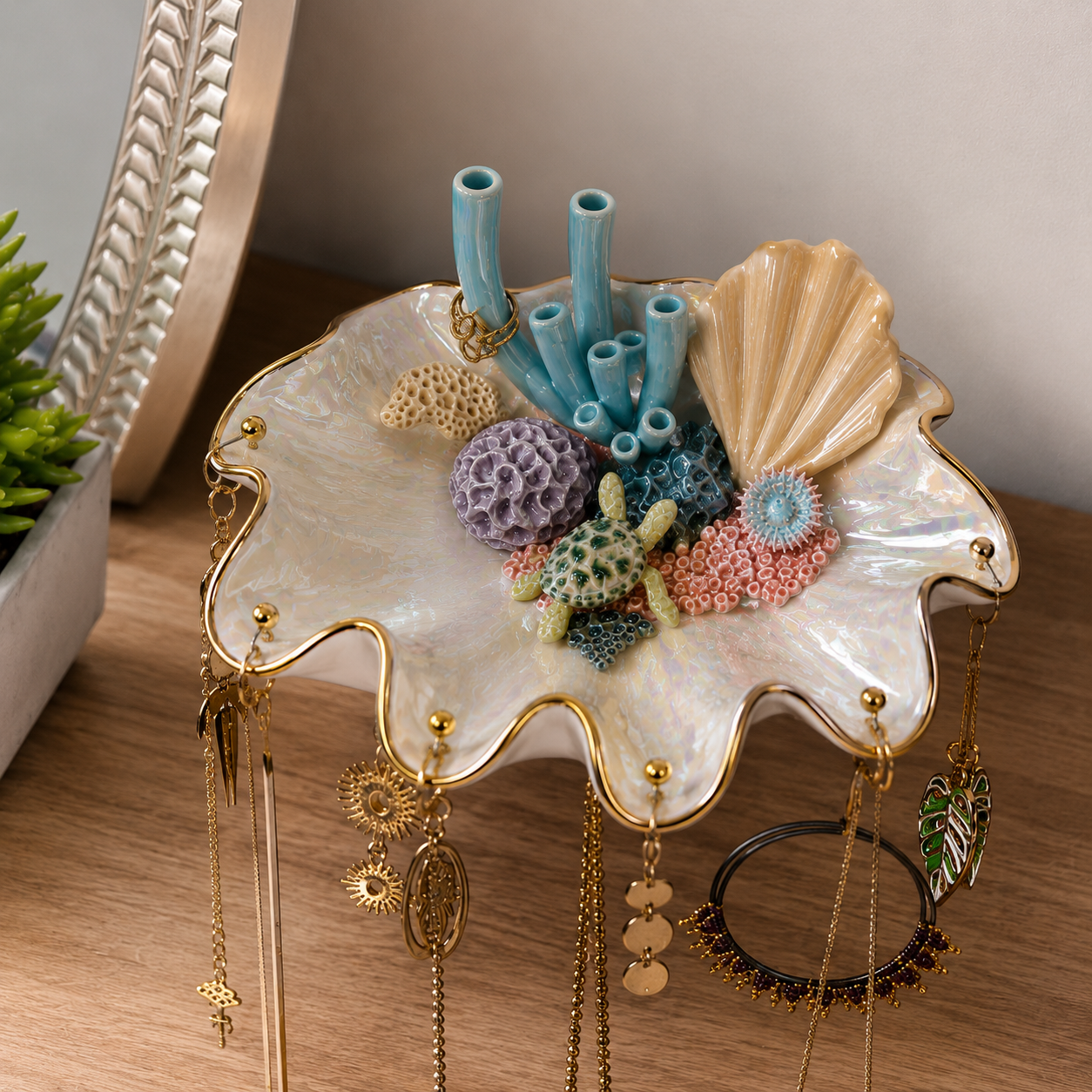 Shell jewellery Holder